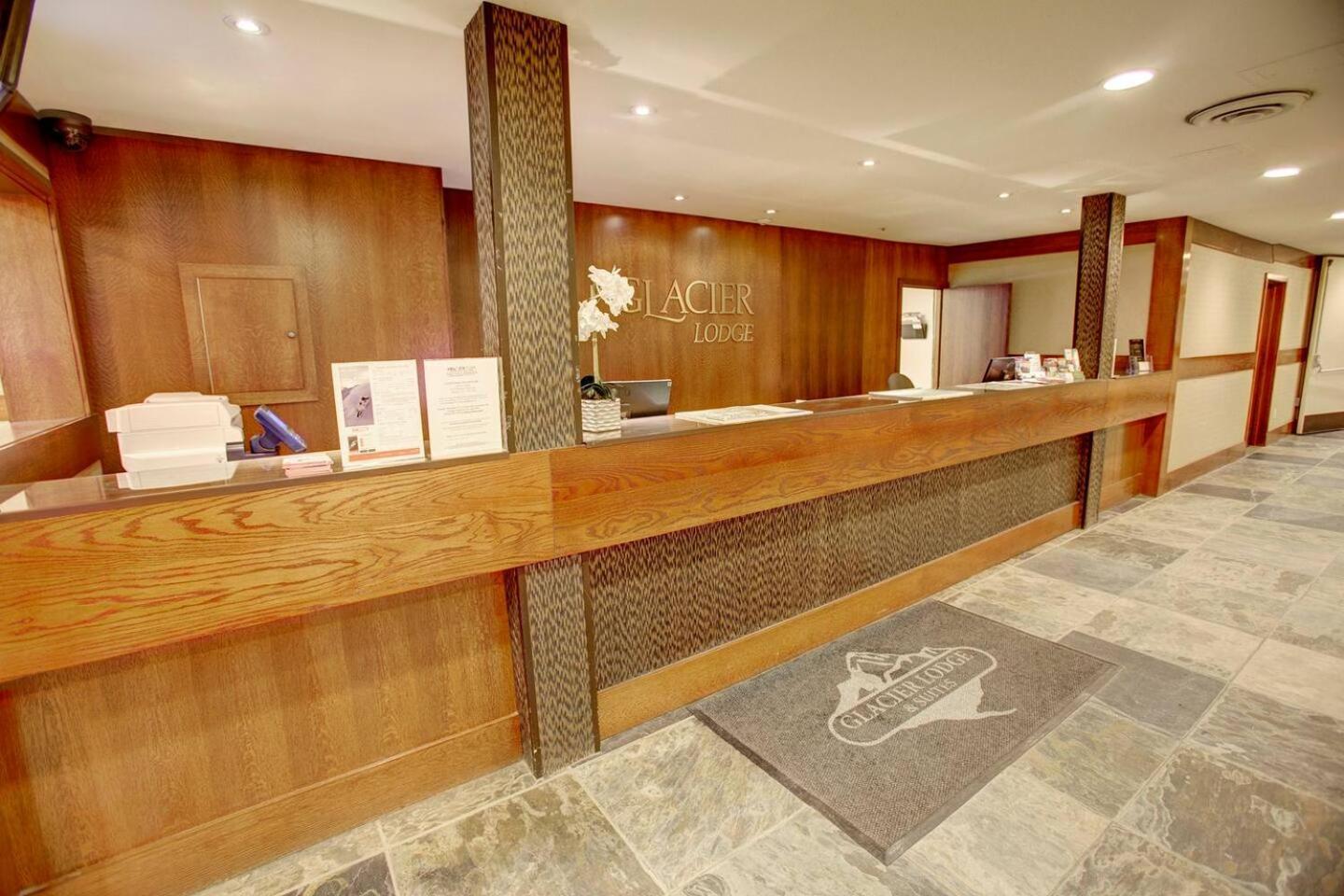 Newly Renovated Ski In Out W Pool 2 Hot Tubs Whistler Eksteriør billede